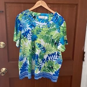 Women’s plus blouse